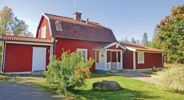 Nice Home in Orrefors With 5 Bedrooms and Wifi, Book Hotel Orrefors Kalmar