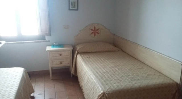 Cadabò, Rezervovat Hotel  