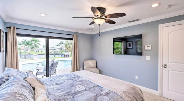 Коттедж Canalfront Cape Coral Home w/ Private Dock!