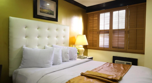 Номер Standard Lourdes Family Suites Makati powered by Cocotel