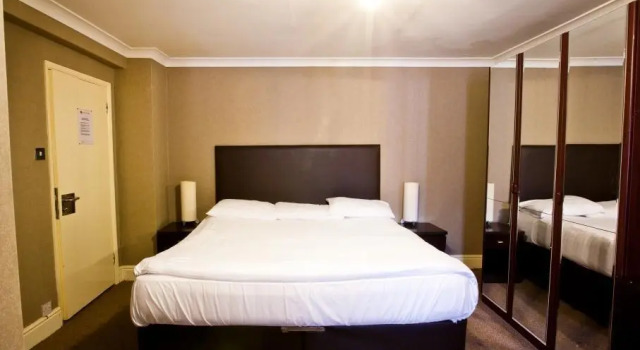 Номер Standard Rossmore Hotel