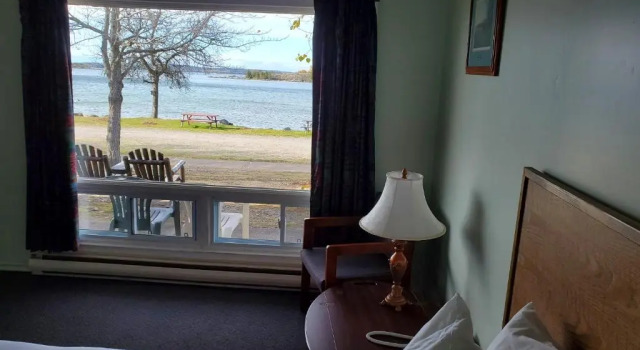 Четырёхместный номер Standard Carolyn Beach Inn