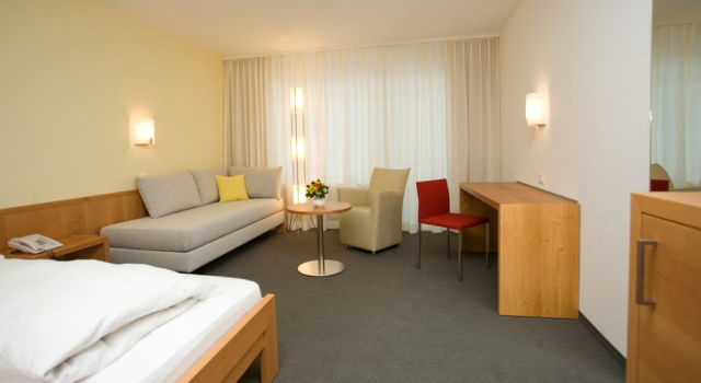 Hotel Bad Ramsach, Забронировать Отель Лойфельфинген Базель