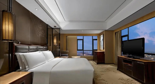 Двухместный номер Corner Deluxe Hilton Zhongshan Downtown