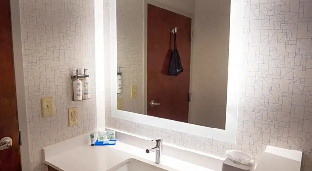 Люкс Holiday Inn Express & Suites Greenville Airport i85 by IHG