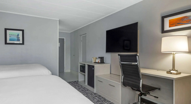 Четырёхместный номер Standard Comfort Inn Hyannis - Cape Cod