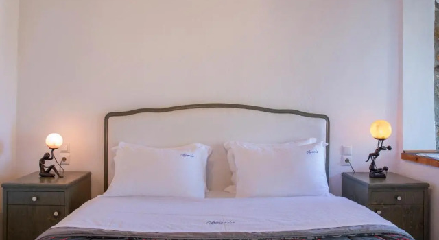 Полулюкс Kyrani Guesthouse