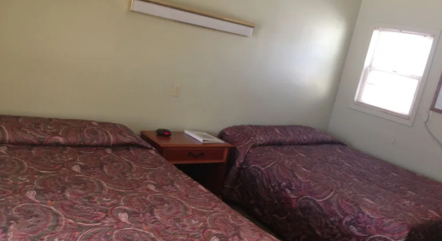 Трёхместный номер Standard Jamestown Motel