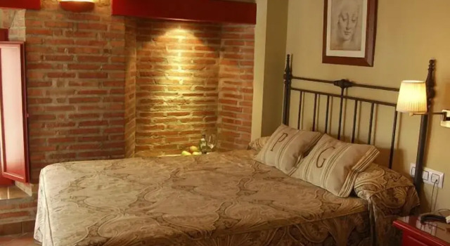 Hotel Plaza Grande, Забронировать Отель Сафра Badajoz Province, рядом с Церковь Канделария