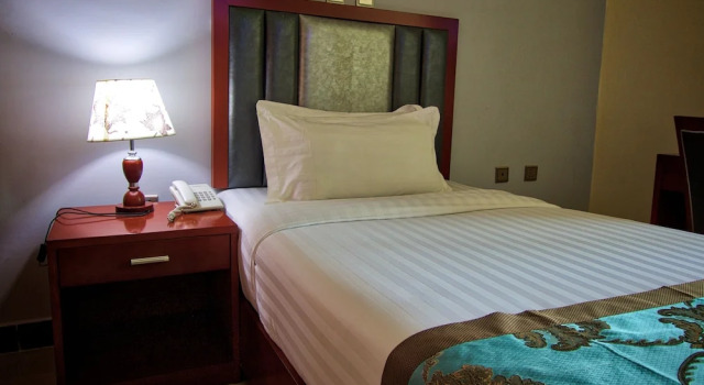 Двухместный номер Standard c 1 комнатой с балконом и с видом на город Hera Addis Hotel