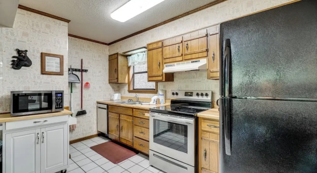 Rare 4-acre Smoky Mtn Escape: 3 Mi From Gatlinburg