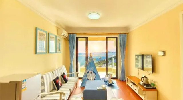 Семейный люкс с видом на море Red Pure Silver Beach Hotel (Beihai Yinzh an International Passenger Port Store)