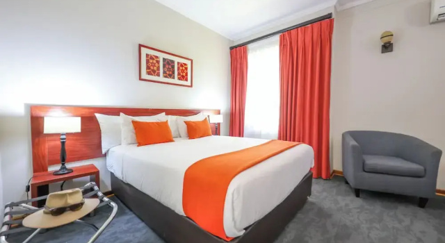 Habitación doble Estándar con vista al jardín Cresta Botsalo Hotel