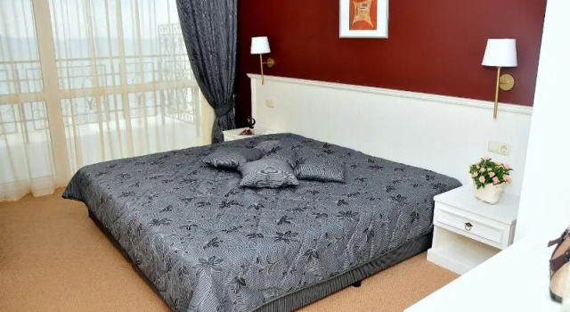 Номер Standard с балконом Festa Pomorie Resort
