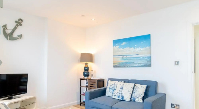 "Pearl Suite" & "Samphire Suite" Two stunning sea-view beachfront apartments by Margate Suites, Rezervați Apartament Margate Kent, aproape de AMF Bowling Margate