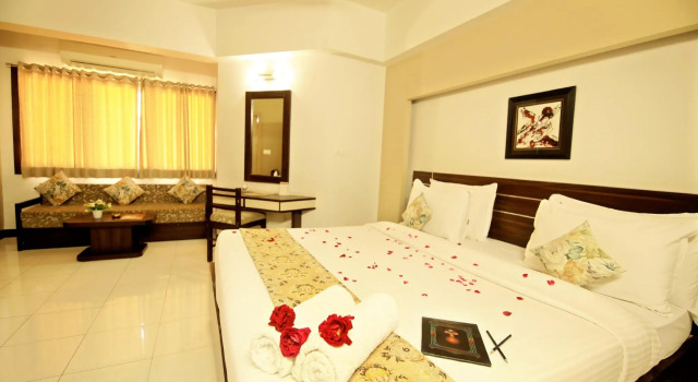 Двухместный номер Deluxe Ashish Palace - A City Centre Hotel