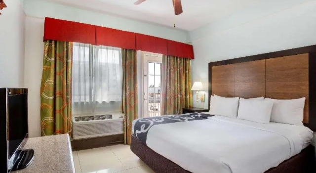 Номер Standard с балконом Sand Rose Beach Resort