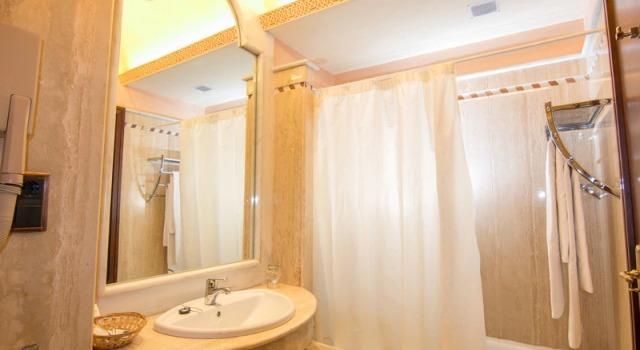 Двухместный номер Standard с балконом Hotel Abades Guadix