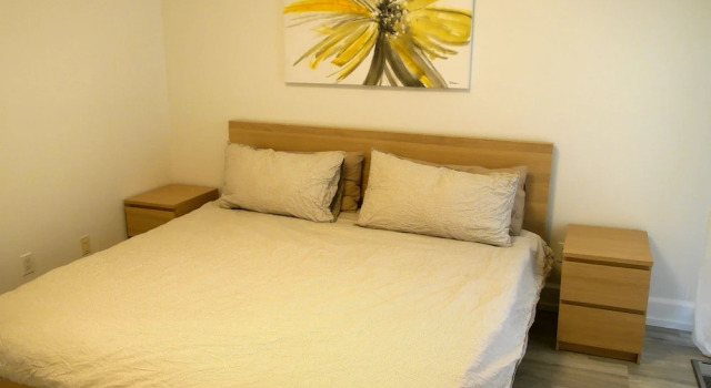 Newly Renovated 2BR Townhome, Varaa Hotelli Toronto 