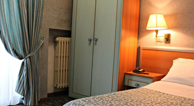 Hotel Victoria, Book Hotel 3-stjernede hoteller i Novara, 3*