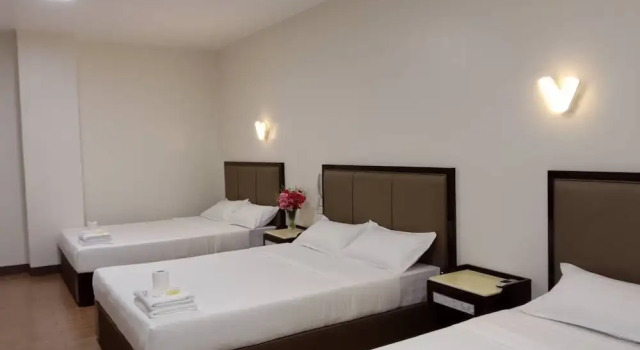 Трёхместный семейный номер Standard Meaco Royal Hotel- Lucena