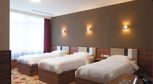 Трёхместный номер Standard Hotel King's Court