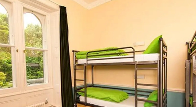 Кровать в общем номере YHA Haworth