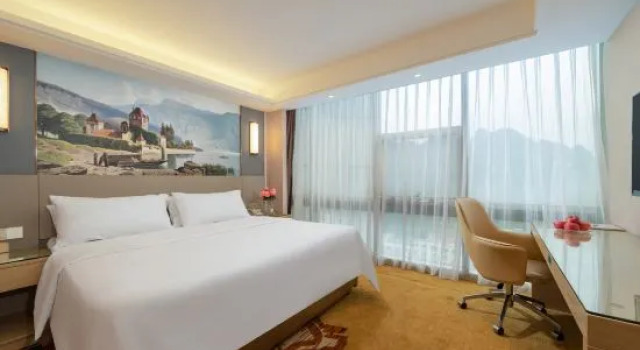 Люкс Vienna International Hotel