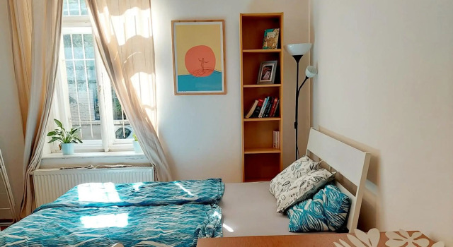 Cozy studio in Vinohrady, Rezerwuj Hotel Hotele w Praga z parkingiem, w pobliżu Flora Subway Station, Parking