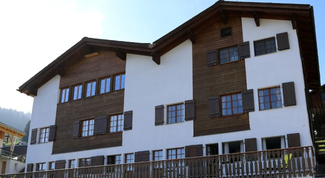 Hotel Surselva, จอง โรงแรม Surcuolm Surselva