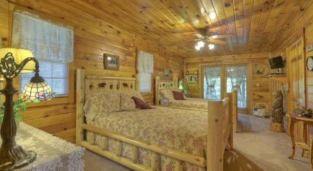 Snuggle Inn & Treehouse, Prenota Hotel Hotel a Georgia con parcheggio, Parcheggio