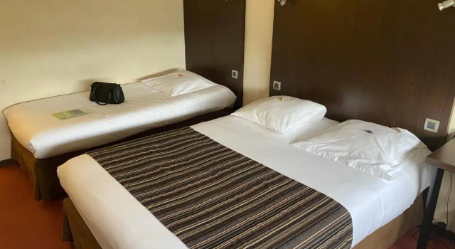 Трёхместный номер Standard Adonis Lyon Est Hôtel Artys