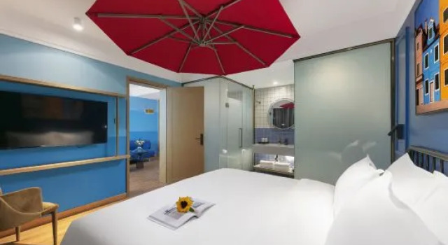 Люкс Magpie CC Hotel (Zhoukou Passenger Transport Center Yifeng Plaza)