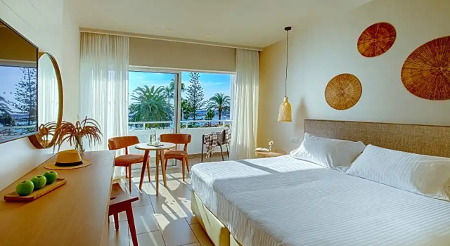 Двухместный номер с видом на море Nissi Beach Resort