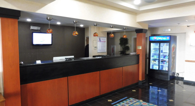 Red Roof Inn & Suites Galloway, Забронировать Отель Галлоуэй Джерси-Шор