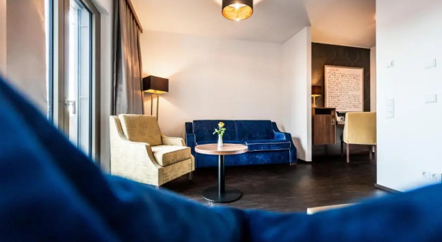 Студия Best Western Plus Royal Suites