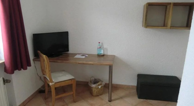 Hotel Restaurant Kaminstube, Buchen Sie Hotel Usingen Taunus