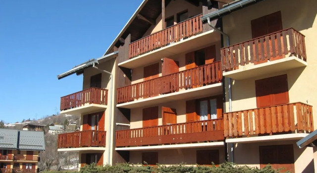Betelgeuse N°56 : Studio Cabine 4 Personnes / Studio Cabine 4 People