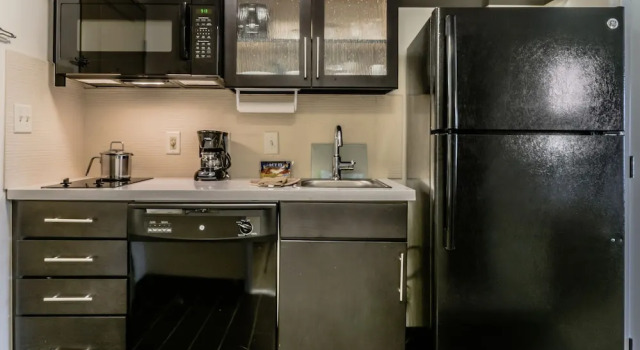 Двухместная студия люкс Candlewood Suites Hartford Downtown by IHG