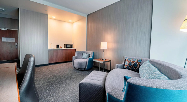 Двухместный люкс Courtyard by Marriott Toledo West