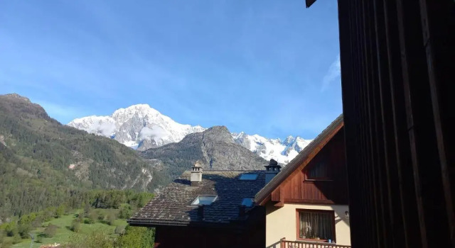 Апартаменты Appartamento incantevole a 5 minuti da Courmayeur