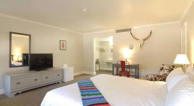 Двухместный номер Premium с балконом Palm Canyon Hotel and RV Resort