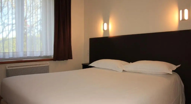 Двухместный номер Standard Logis Hôtel Lodge La Valette