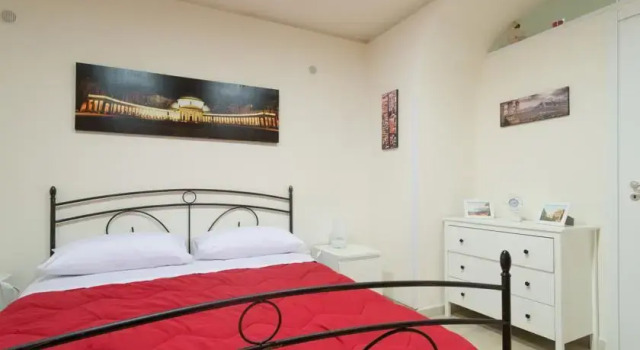 Pulcinellarte, Buchen Sie Ferienwohnung Plebiscito Neapel