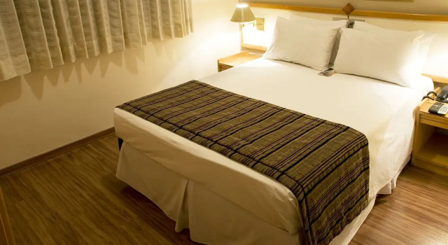 Bristol Golden Plaza Hotel