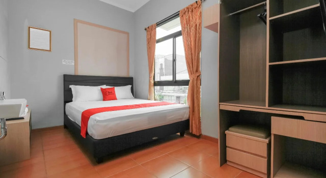 RedDoorz near Manggarai Station 2, Book Hotel Jakarta Jakarta Province