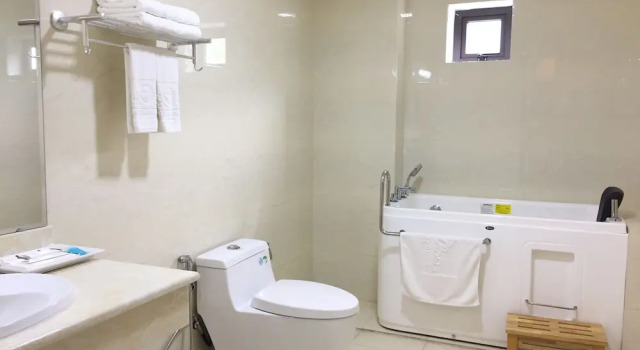 Номер Standard Halong Diamond Hotel