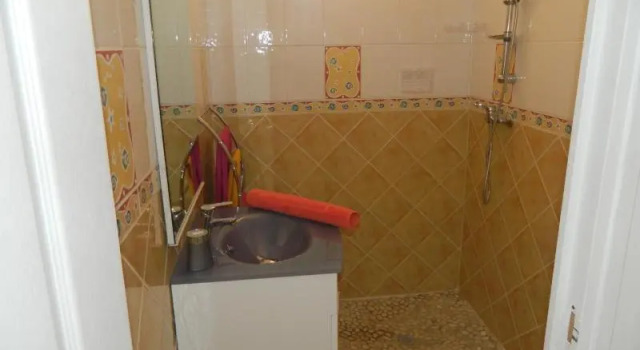Ti Colibri Coquet T2 Vue Mer Possibilite Repas, Prenota Appartamento Hotel a La Trinite con parcheggio, Parcheggio
