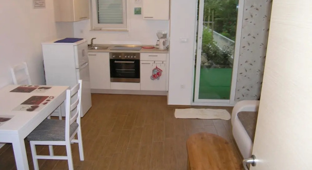 Apartment PIPO, Забронировать Апартаменты/квартира Отели Крка с парковкой, рядом с Krk Harbour, Парковка