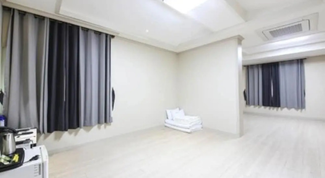 Студия Superior MJ Tour Hostel